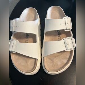 Pappillio by Birkenstock, size 40, white. Like new condition!